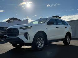 2025 Isuzu
MU-X LS-M