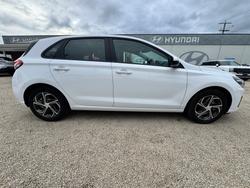 2023 HYUNDAI i30