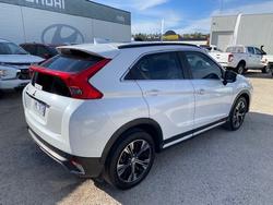 2017 MITSUBISHI
ECLIPSE EXCEED