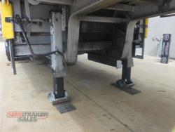 2005 Vawdrey 12 Pallet Dropdeck Curtainsider A Trailer with Mezz