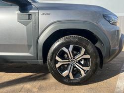 2025 Renault
Duster Evolution 4x4 MHEV