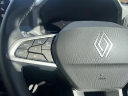 2025 Renault
Duster Evolution 4x4 MHEV