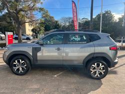 2025 Renault
Duster Evolution 4x4 MHEV