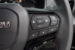 2025 Isuzu D-MAX BLADE