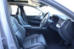 2026 Volvo XC60 Ultra T8 Plug-In Hybrid Dark