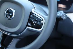 2026 Volvo XC60 Ultra T8 Plug-In Hybrid Dark