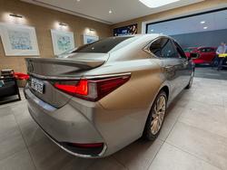 2020 Lexus ES300h Sports Luxury 2.5L Hybrid Auto CVT Sedan