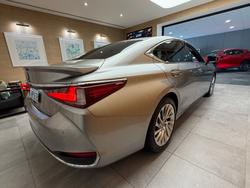 2020 Lexus ES300h Sports Luxury 2.5L Hybrid Auto CVT Sedan