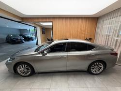 2020 Lexus ES300h Sports Luxury 2.5L Hybrid Auto CVT Sedan