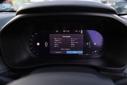 2022 Volvo XC40 Ultimate B5 Dark