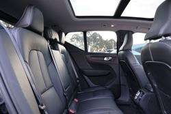 2022 Volvo XC40 Ultimate B5 Dark