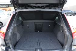 2022 Volvo XC40 Ultimate B5 Dark