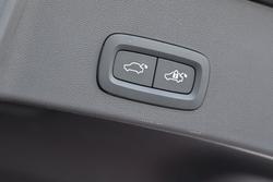 2022 Volvo XC40 Ultimate B5 Dark