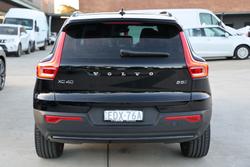 2022 Volvo XC40 Ultimate B5 Dark