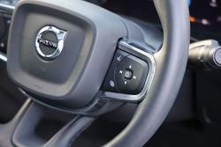 2022 Volvo XC40 Ultimate B5 Dark