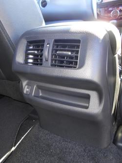 2025 Nissan
Navara ST-X