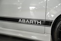 2021 Abarth
595 Competizione
