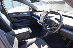 2025 Volvo EX30 Cross Country