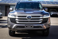 2025 Toyota LANDCRUISER VX