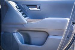 2025 Toyota LANDCRUISER VX