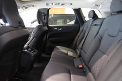 2025 Volvo XC60 Plus B5 Bright