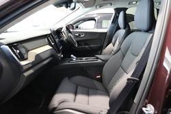 2025 Volvo XC60 Plus B5 Bright