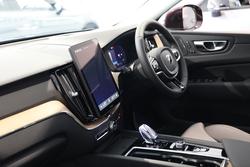 2025 Volvo XC60 Plus B5 Bright