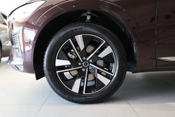 2025 Volvo XC60 Plus B5 Bright