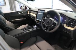 2025 Volvo XC60 Plus B5 Bright