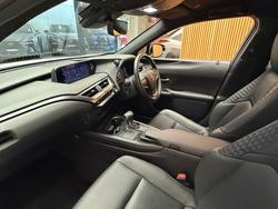 2020 Lexus UX250h Luxury 2.0L Hybrid Auto E-CVT SUV