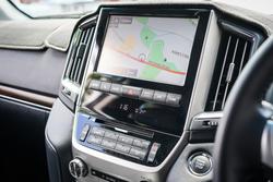 2016 Toyota LANDCRUISER VX