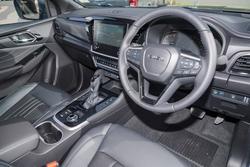 2026 Isuzu MU-X LS-T