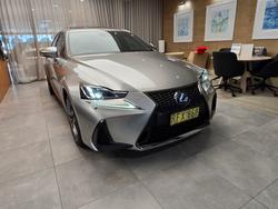 2017 Lexus IS300h F Sport 2.5L Hybrid CVT Sedan