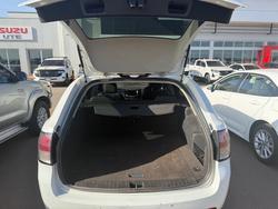 2014 Holden COMMODORE WHITE