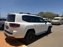 2024 Toyota LANDCRUISER GXL White