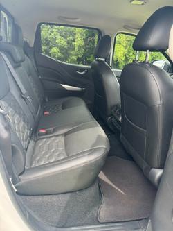 2022 NISSAN NAVARA ST-X