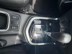 2022 NISSAN NAVARA ST-X