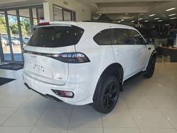 2026 ISUZU MU-X XT