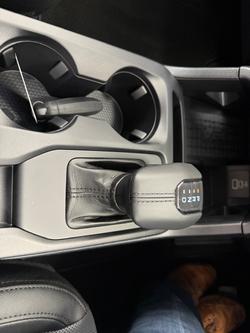 2025 Ford
Everest Sport