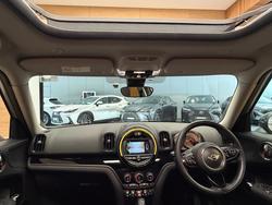 2017 MINI COUNTRYMAN COOPER