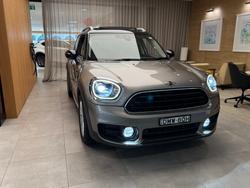 2017 MINI COUNTRYMAN COOPER
