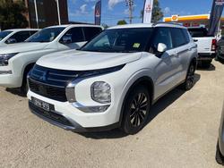 2025 MITSUBISHI Outlander LS