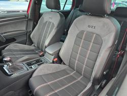 2016 Volkswagen
Golf GTI 40 Years