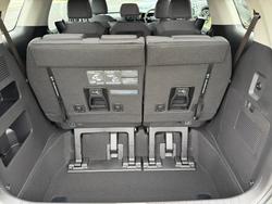 2026 Kia Carnival S HEV
