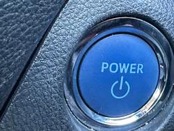2022 TOYOTA
                RAV4 GXL (2WD) HYBRID