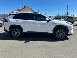 2022 TOYOTA
                RAV4 GXL (2WD) HYBRID