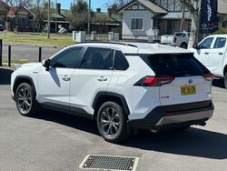 2022 TOYOTA
                RAV4 GXL (2WD) HYBRID