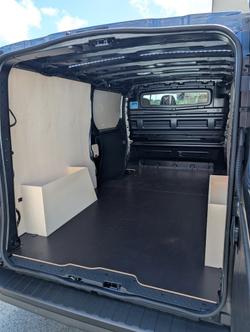 2025 RENAULT TRAFIC LWB