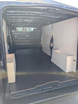 2025 RENAULT TRAFIC LWB