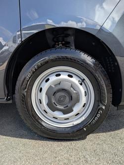 2025 RENAULT TRAFIC LWB